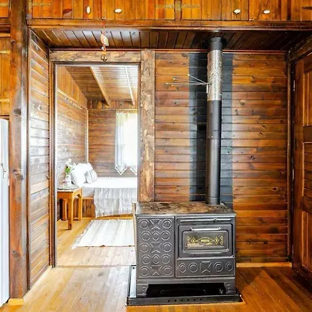 Sirince Wooden House Gaia 塞尔丘克