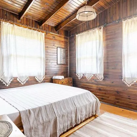 Sirince Wooden House Gaia